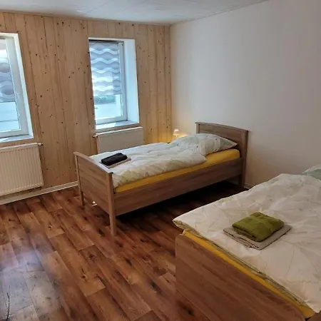 Monteurwohnung Grossroehrsdorf 3 *