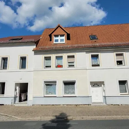 Apartman Seyfarthrooms - Monteurwohnung Grossroehrsdorf 3 - Zentrale Lage, Gute Anbindung, Ideal Fuer 2 Personen Grossrohrsdorf